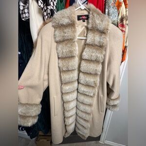 Vintage Alorna Women's Light Beige Faux Fur Trim Wool Coat